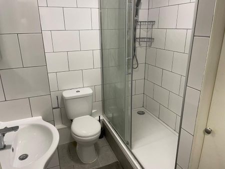 Property to rent - Photo 5