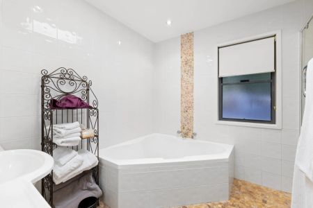 Convenient Lifestyle in a Leafy Location - Photo 3