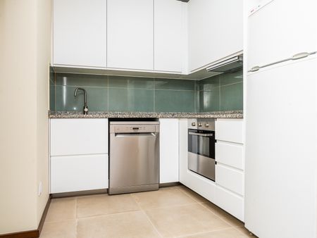 2+1 Bedroom Apartment in Canidelo (Remodeled) - Photo 4