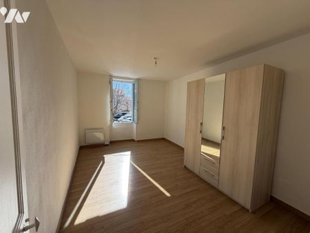 PIERRELATTE, MAISON DE VILLE SUR 2 NIVEAUX - Photo 3