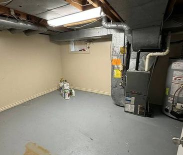 A private basement 1b/1b House - Photo 2