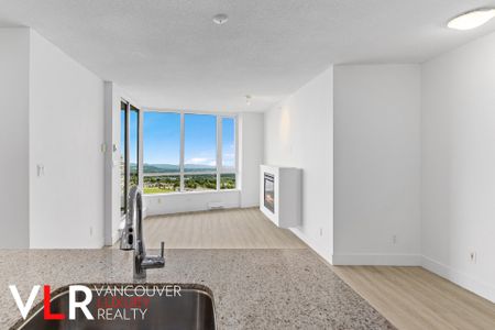 Condo in Burnaby, BC - Photo 2