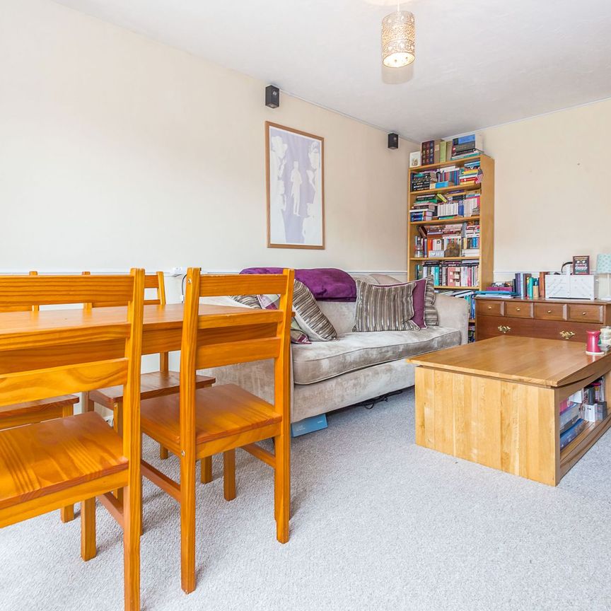 2 bedroom terraced to rent - Photo 1