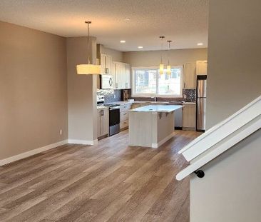 21455 Sheriff King Street Southwest, Calgary - Photo 1