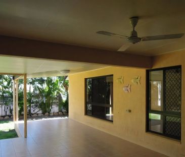 Stylish Family Home in Douglas Location - Photo 5