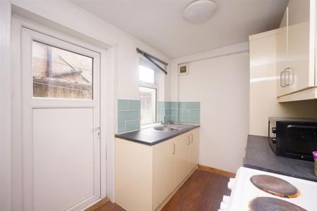 2 bedroom terraced house to rent - Photo 5