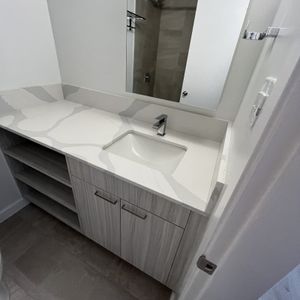 YORK HOUSE - Photo 2