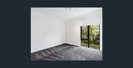 Stunning two-story, three-bedroom home! - Photo 5