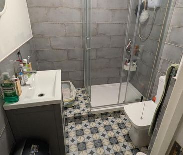 3 bedroom apartment to rent - Photo 6