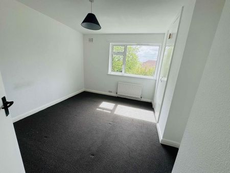 4 bedroom detached house to rent - Photo 5