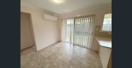 Two Bedroom Semi-Detached Townhouse with Single Garage - Photo 3