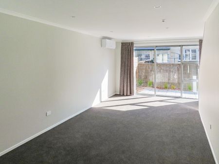 CENTRAL LOWER HUTT LIVING - Photo 4