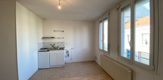Location Appartement 1 pièce 23m² - Photo 2