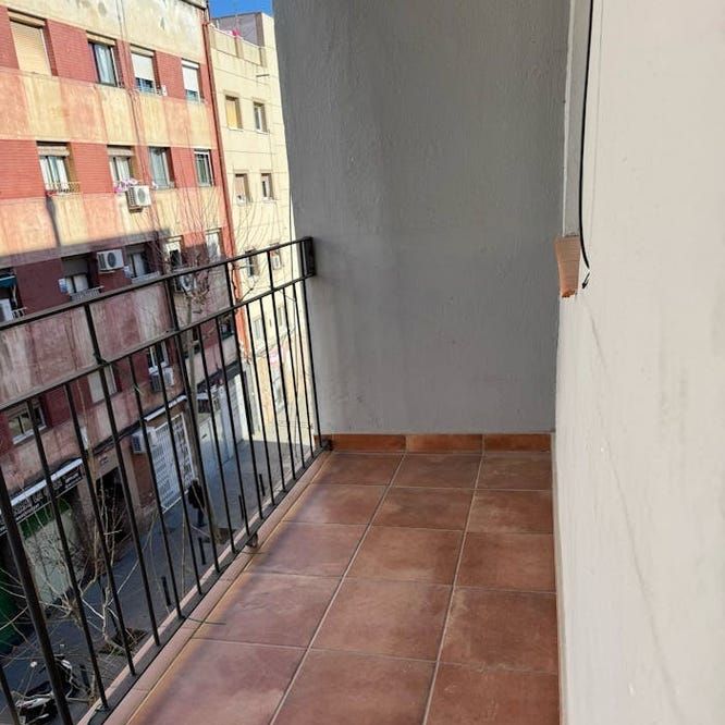 Carrer Bòbiles, L'Hospitalet de Llobregat, Catalonia 08905 - Photo 1