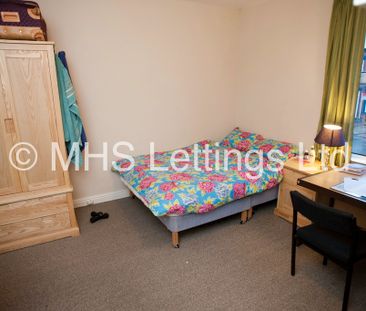 3 Bedroom Mid Terraced House for rent in Carberry Place - Photo 2