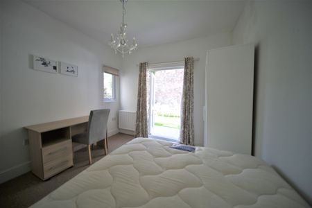 2 bed apartment to rent in Northernhay Place, Exeter, EX4 - Photo 4