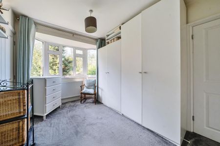 3 bedroom semi-detached house to rent - Photo 4