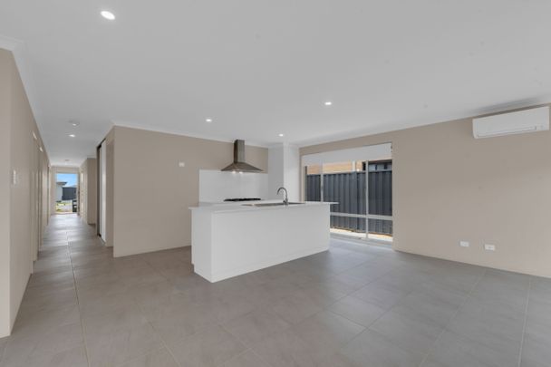 Four Bedroom Home in Baldivis - Photo 1