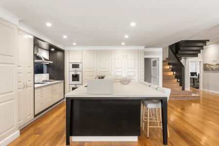 Thinking of selling? Contact our agent - Photo 3