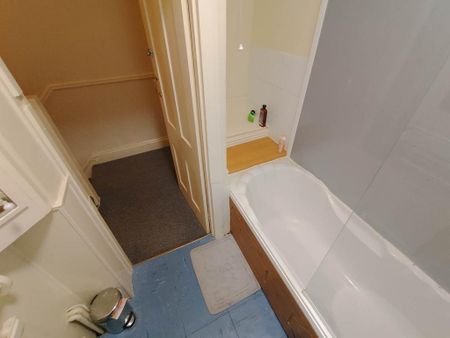 4 bedroom house to rent - Photo 2