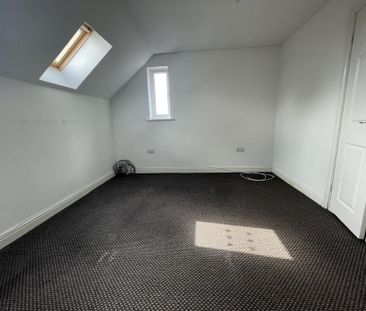 4 bedroom townhouse to rent - Photo 2