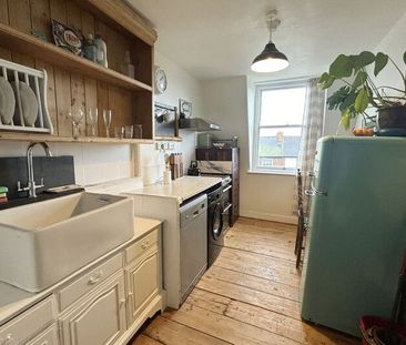 Flat 4 , 21 North Marine Road, Scarborough - Photo 3