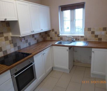 2 bedroom semi-detached house to rent - Photo 6