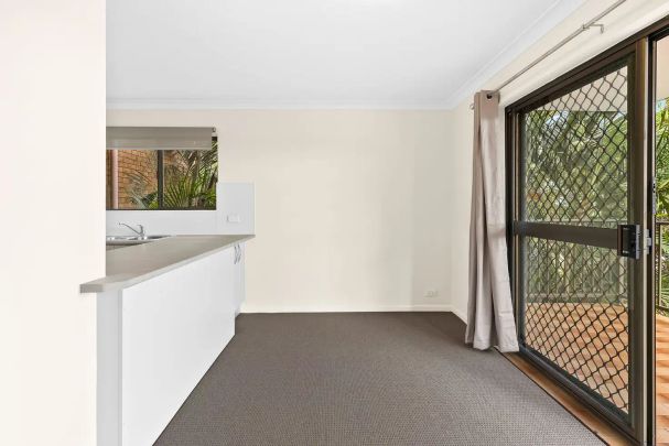 “Spacious Two Bedroom Renovated Apartment” - Photo 1