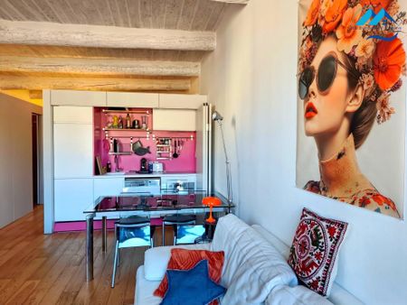 Location Appartement 2 pièces 50m² MARSEILLE 1er - Photo 3