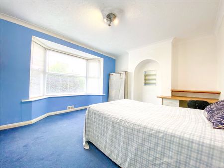 6 bedroom semi-detached house to rent - Photo 4