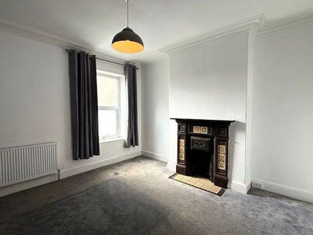 6 bedroom terraced house to rent - Photo 3