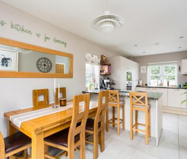 3 bedroom detached house to rent - Photo 2
