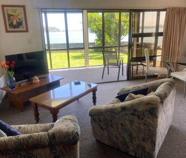 Absolute Waterfront 1 Bdrm Furnished Welcome Bay - Photo 6
