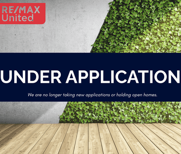 32 Sunbird Avenue, Paradise Point, Qld 4216 - Photo 6