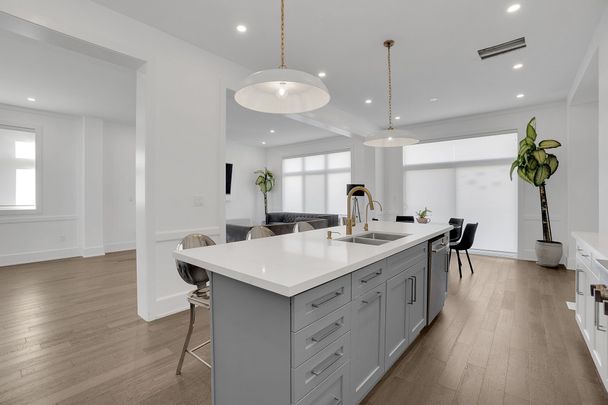 For Lease - 415 North Park Boulevard, Oakville, Ontario - Photo 1