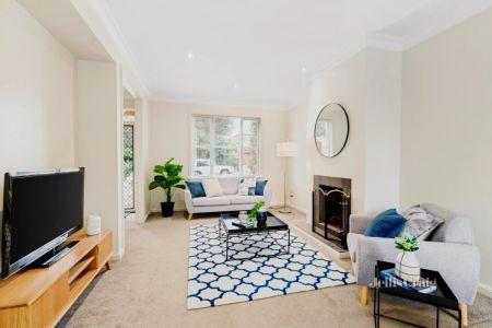 2 Bed, 1 Bath - Photo 4