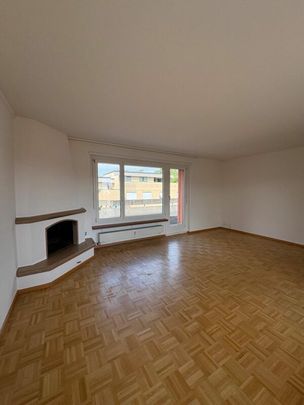 3.5-Zimmer-Dachterrassenwohnung mitten in Reinach - Photo 1