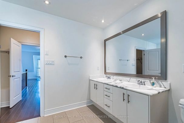 Condo Townhouse For Lease | W9245254 - Photo 1