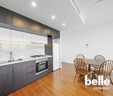 Ultra-Modern 2-Bed Living | Close to Station For Rernt - Photo 4