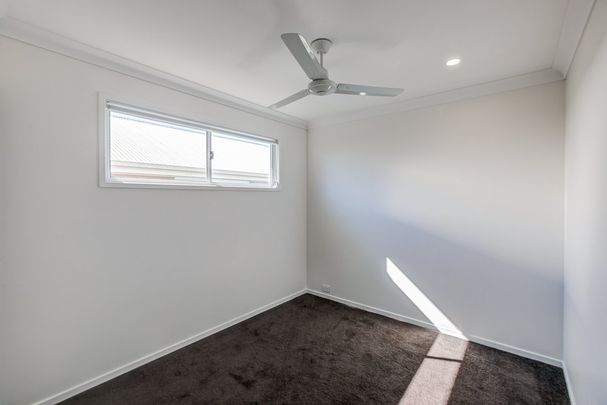 Modern Spacious Duplex - Photo 1