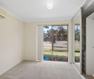 SPACIOUS FAMILY LIVING IN THE HEART OF WINTHROP - Photo 6