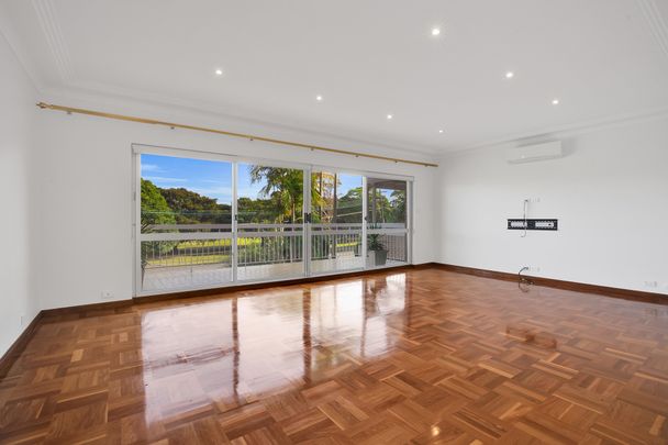 141 Moverly Road, South Coogee NSW 2034 - House For Rent | Domain - Photo 1
