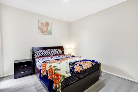 Charming Family Home in Ropes Crossing - Photo 4