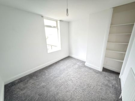 2 bed Terraced - To Let - Photo 2