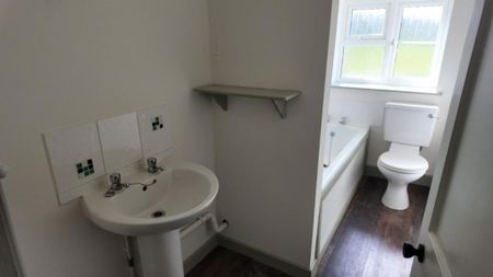 2 bedroom house to rent - Photo 2