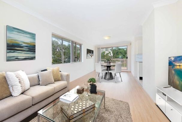 Sun Filled Top Floor Apartment - Photo 1