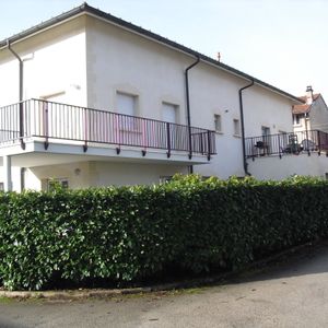 T5 RDC de 122 m² avec terrasse, parking et garage. - Photo 3