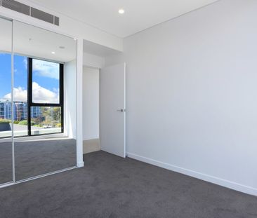 Oversized 2 Bedroom with Massive Balcony - Photo 3