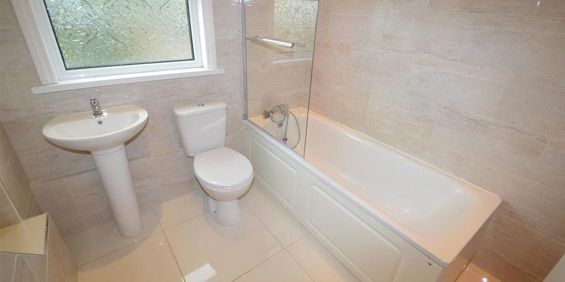 4 bedroom house to rent - Photo 3