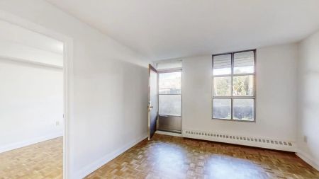 4800 Jane — Jr 2 Bedroom - Get 1 Month Free - Photo 4